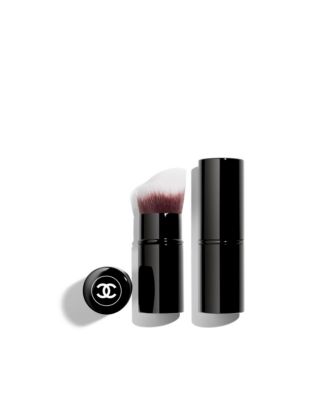 CHANEL - Retractable Foundation Brush N&deg;103