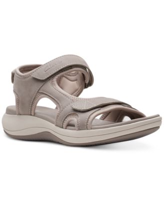 Clarks - Women's Cloudsteppers™ Mira Bay Strappy Sport Sandals