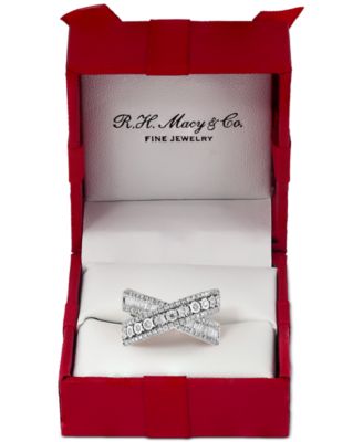 EFFY Collection - Diamond Round & Baguette Crossover Statement Ring (3/4 ct. t.w.) in 14k Gold