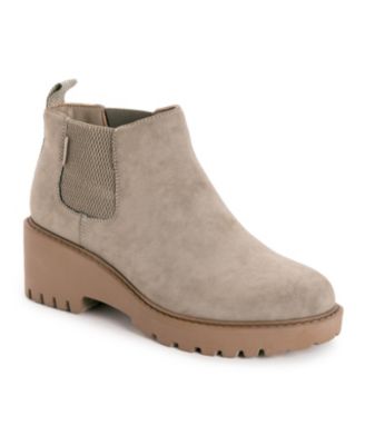 MUK LUKS