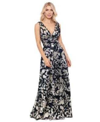 Betsy & Adam - Women's Sleeveless V-Neck Gown