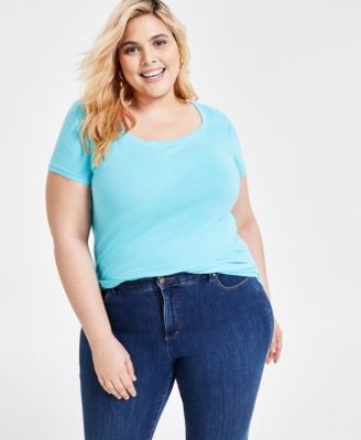 Aveto - Trendy Plus Size Scoop-Neck T-Shirt