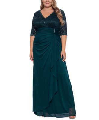 Betsy & Adam - Plus Size V-Neck Gown