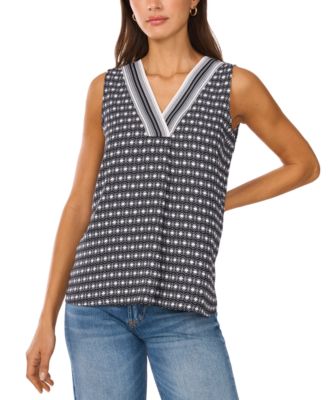 Vince Camuto - Women's Printed V-Neck Blouse